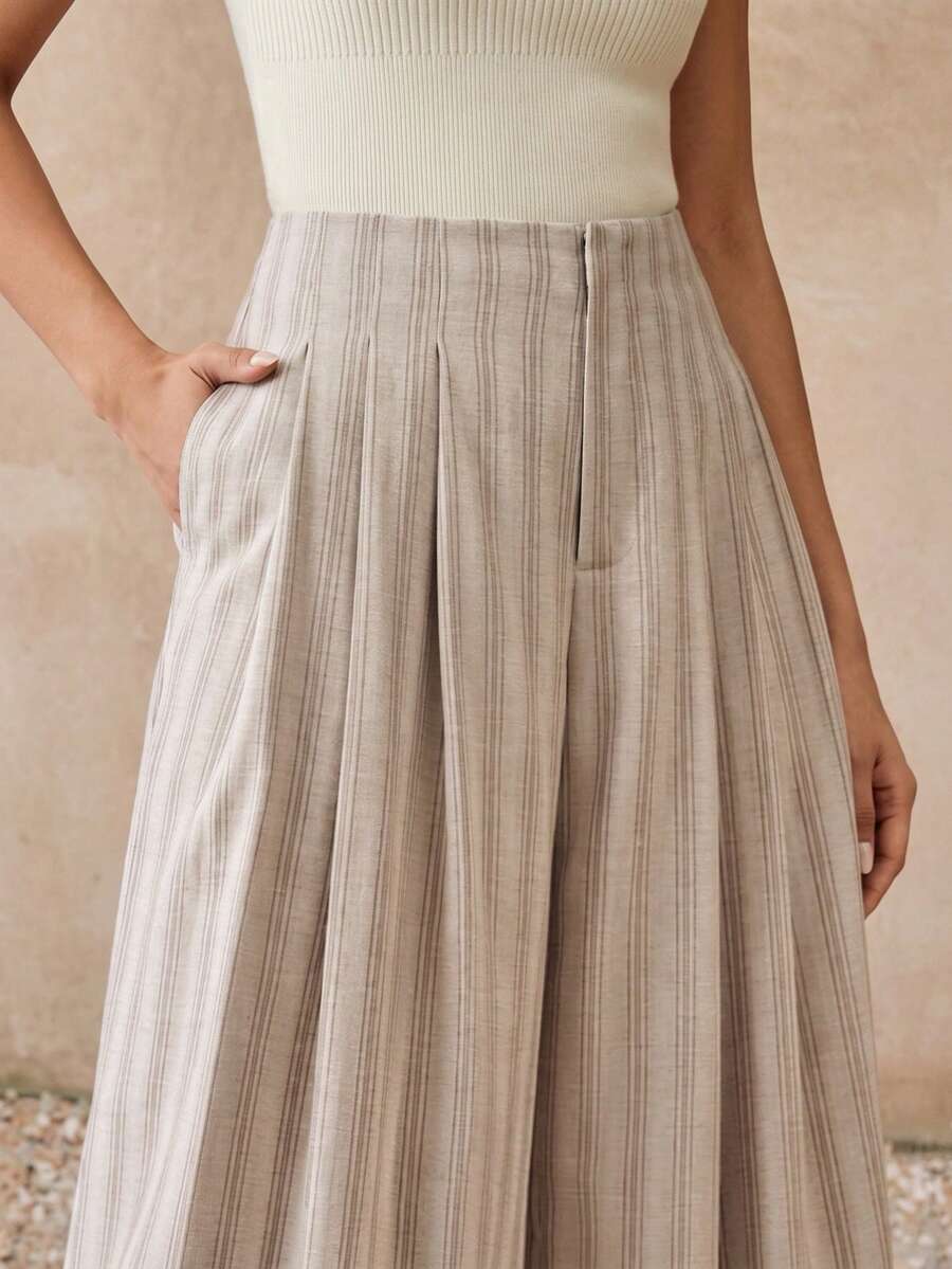 Hochtaillierte, plissierte, gestreifte A-Linien-Hose mit weitem Bein